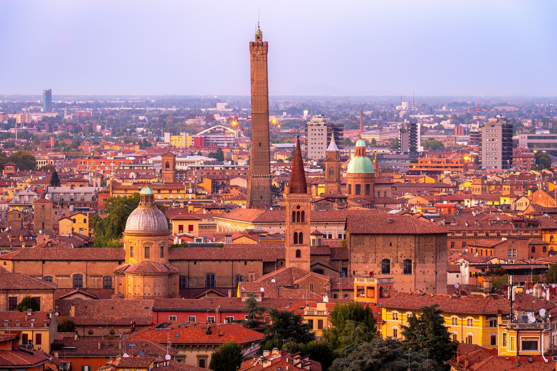 Guida Interrailer'a Bologna: Dove Andare E Cosa Vedere